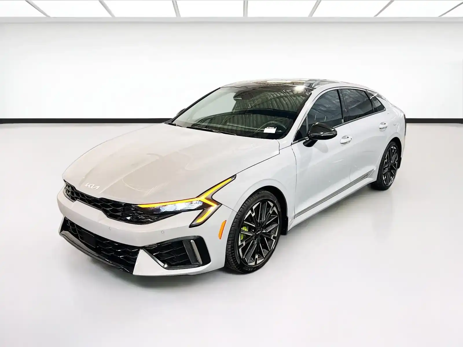 2025 Kia Optima GT FWD's photo