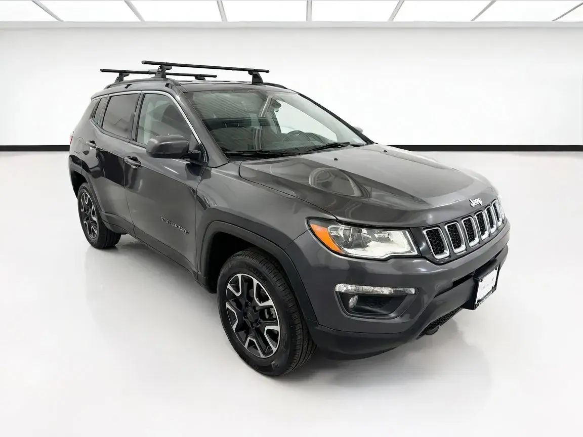 2019 Jeep Compass Trailhawk 4X4 photo 3
