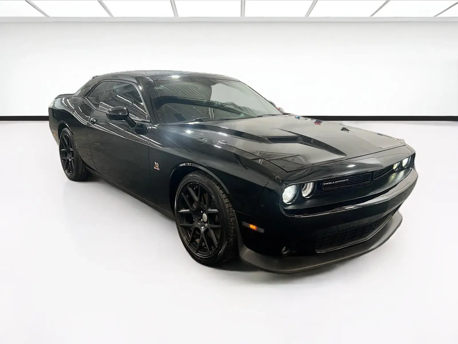 2015 Dodge Challenger Scat Pack photo 3
