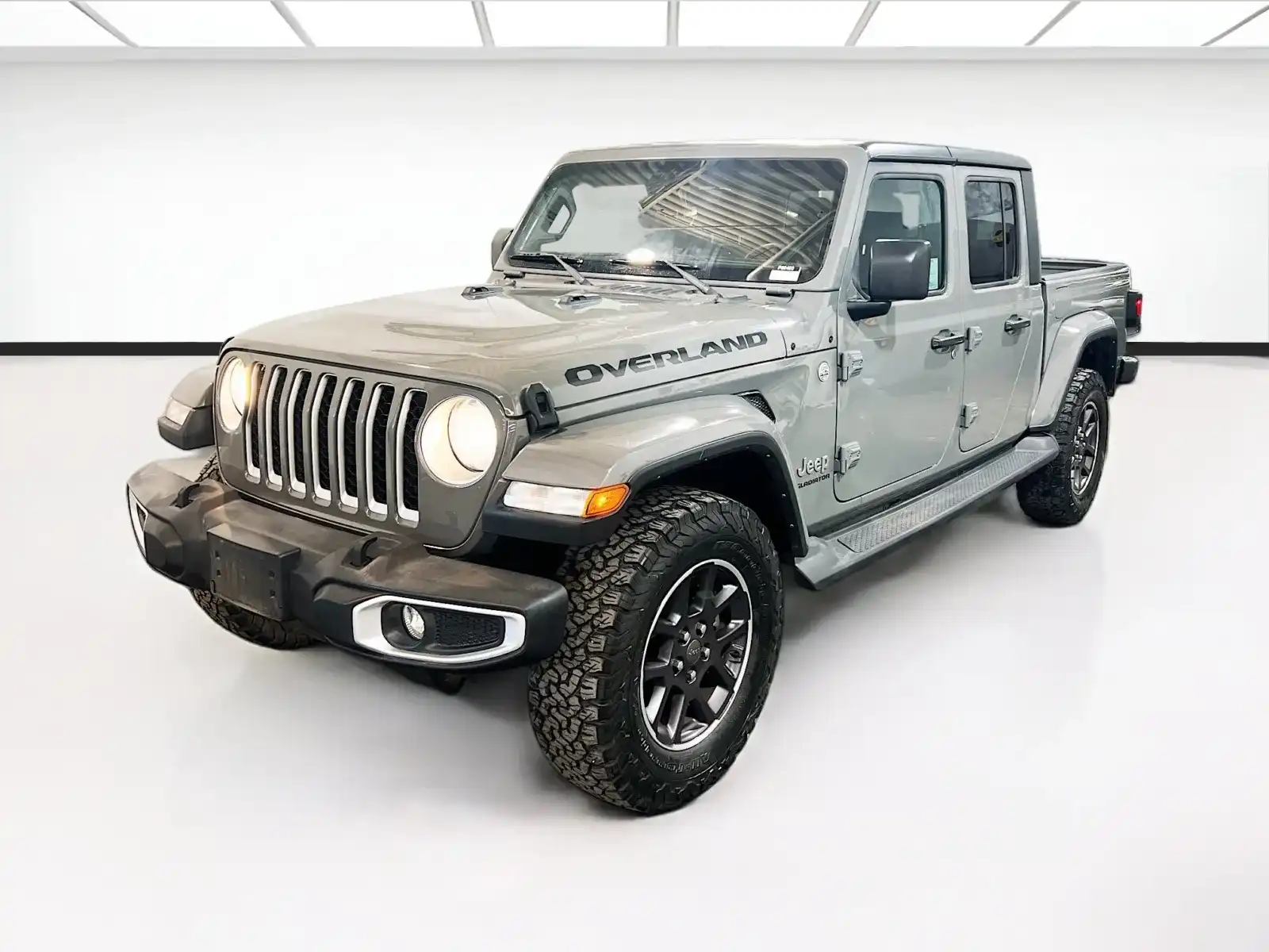 2022 Jeep Gladiator Overland's photo