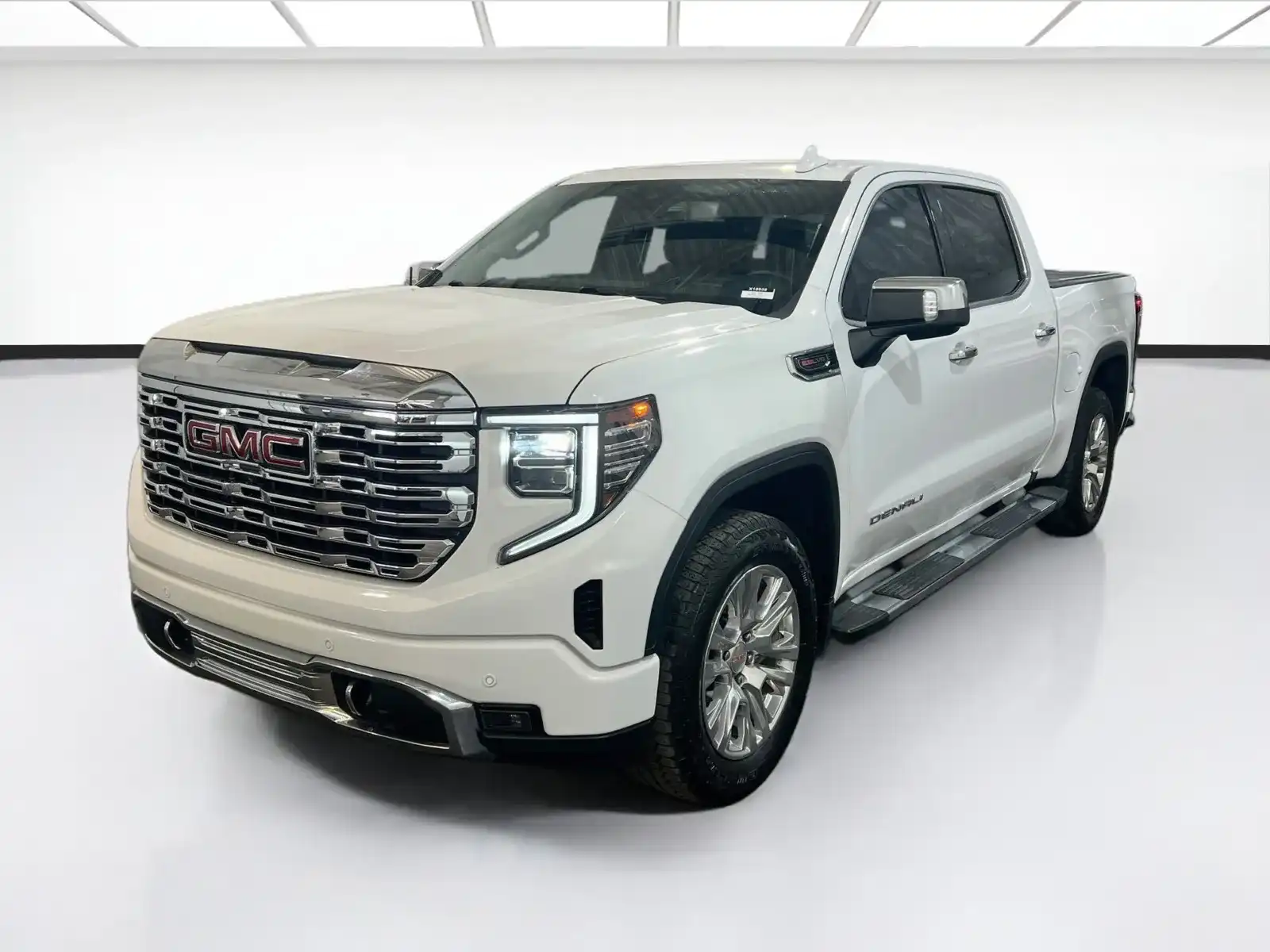 2023 GMC Sierra 4WD Crew Cab Short Box Denali's photo