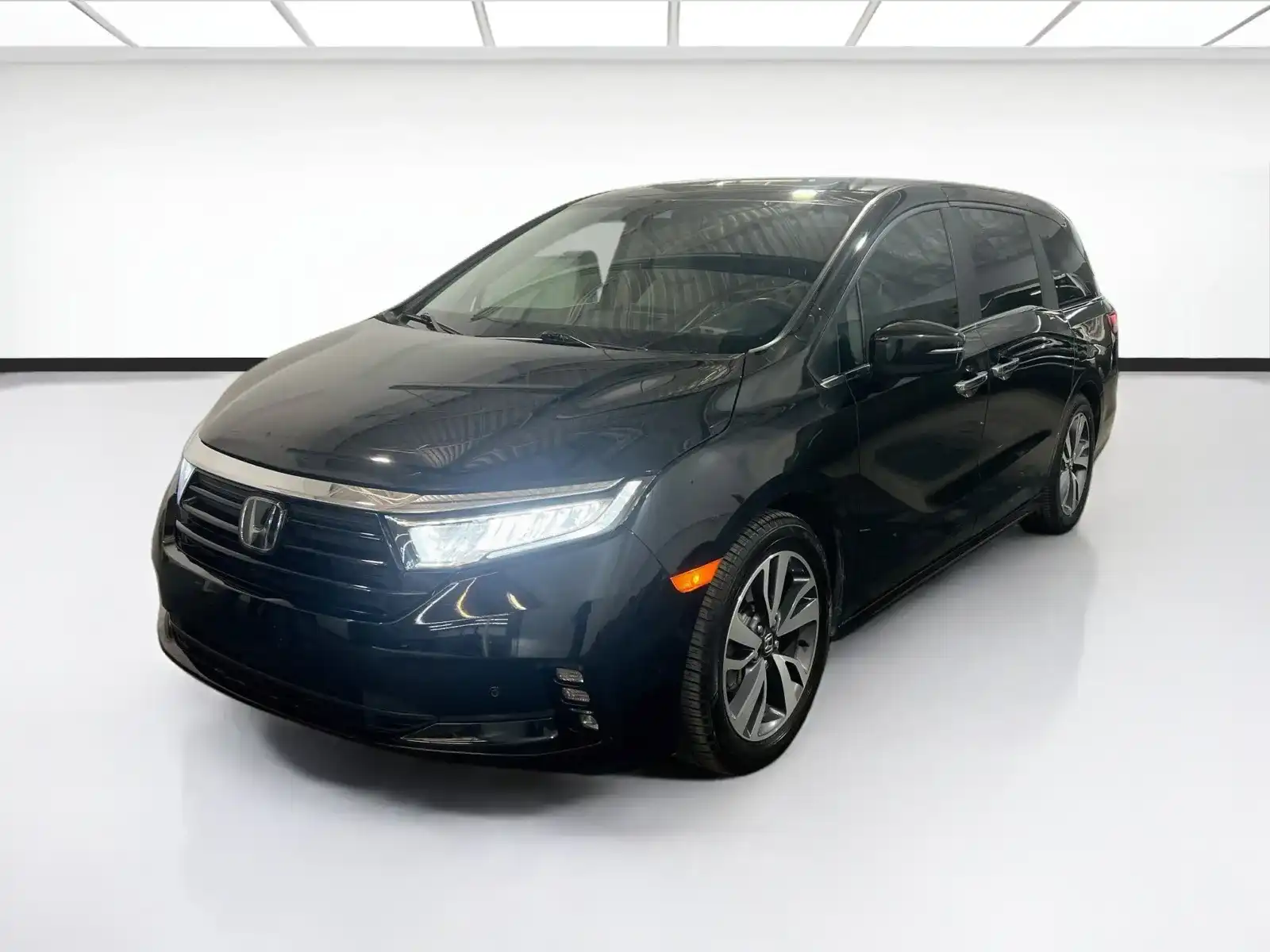 2022 Honda Odyssey Touring's photo