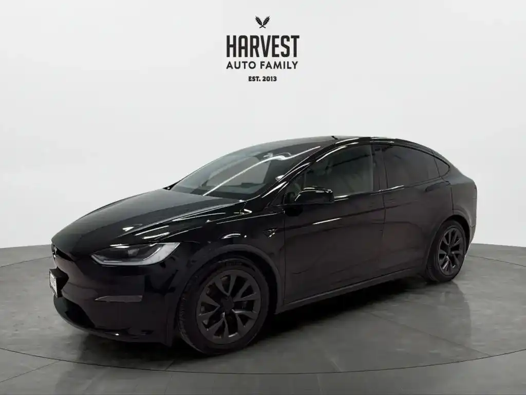 2024 Tesla Model X Long Range's photo