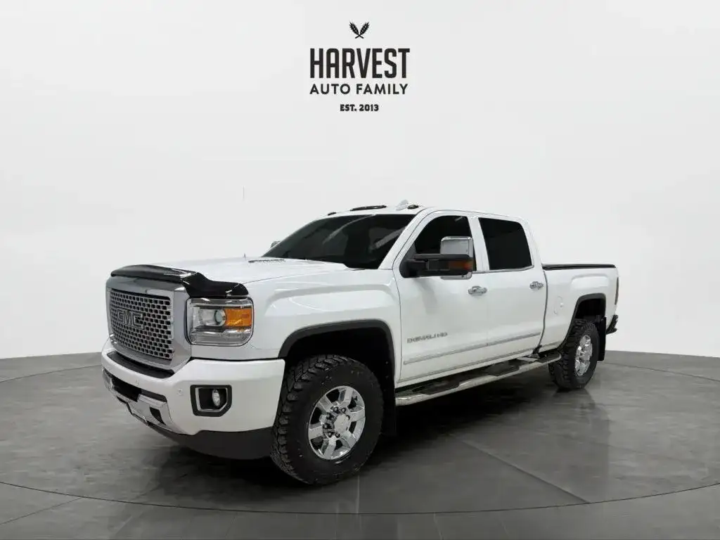 2016 GMC Sierra 4WD Crew Cab Standard Box Denali's photo