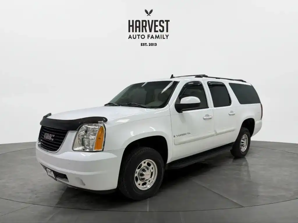 2007 GMC Yukon C2500 SLE's photo