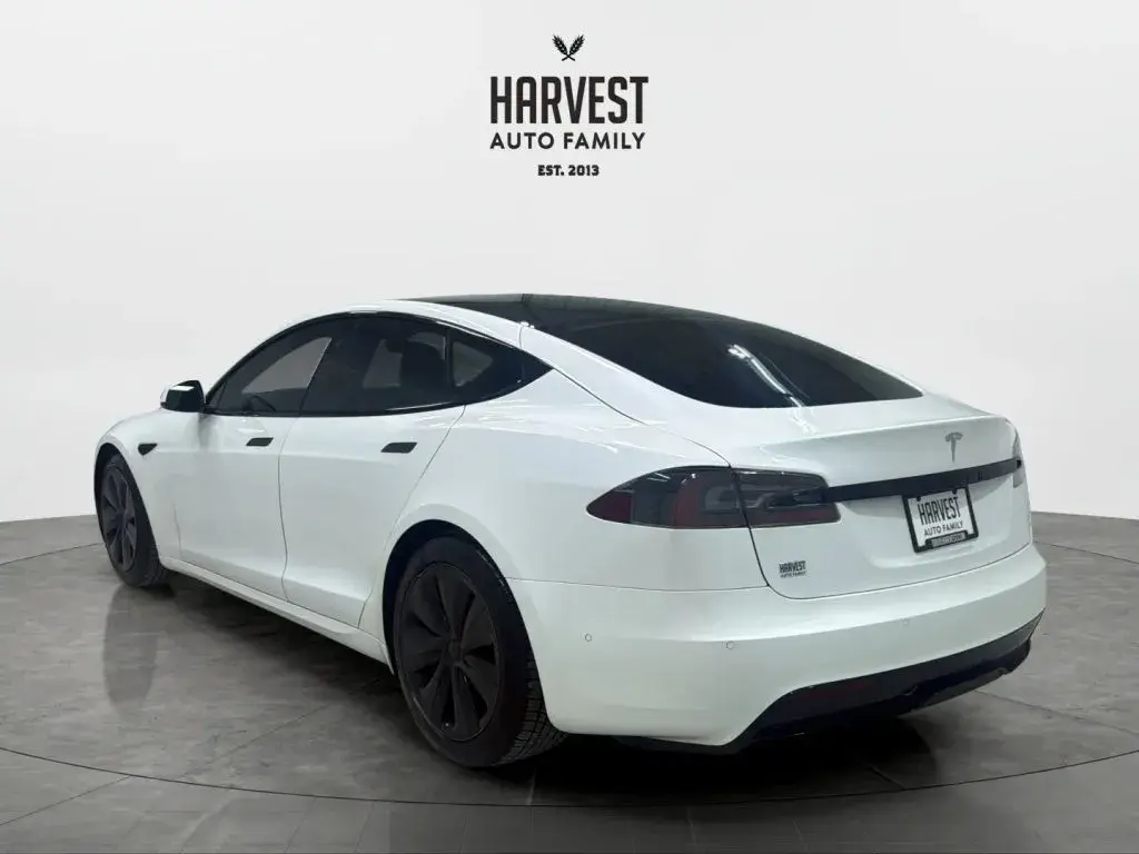 2022 Tesla Model S Long Range photo 4