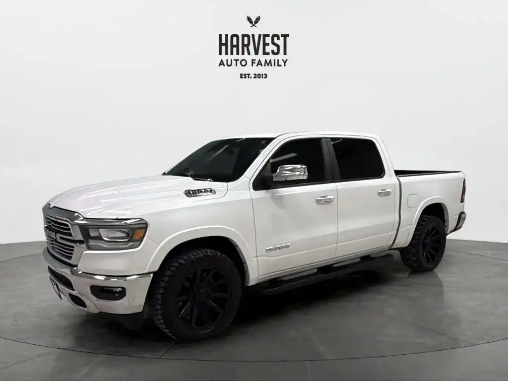 2022 RAM 1500 Laramie 4x4 Crew Cab 5'7's photo