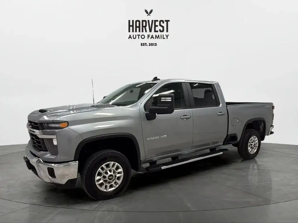 2026 Chevrolet Silverado HD LT 4WD Crew Cab Standard Box's photo