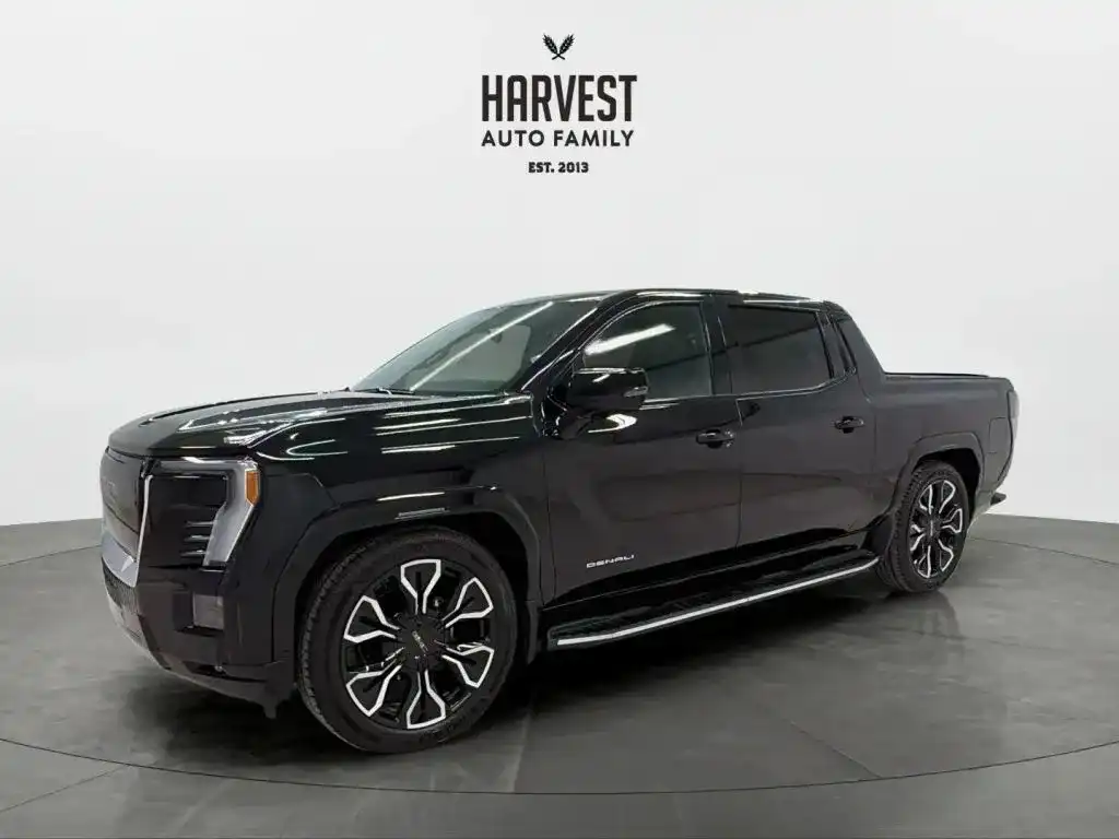 2026 GMC Sierra Denali e4WD Crew Cab Max Range's photo