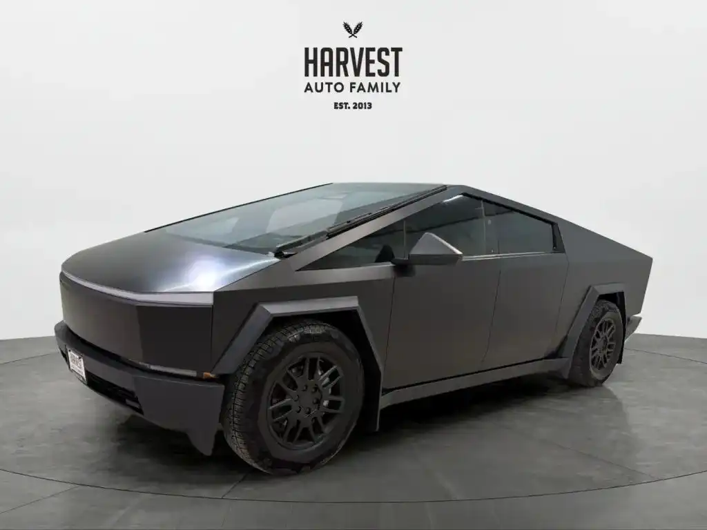 2024 Tesla Cybertruck AWD's photo
