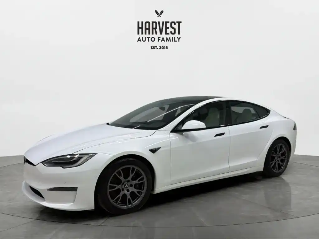 2022 Tesla Model S Plaid's photo