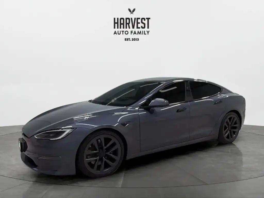 2023 Tesla Model S Base's photo
