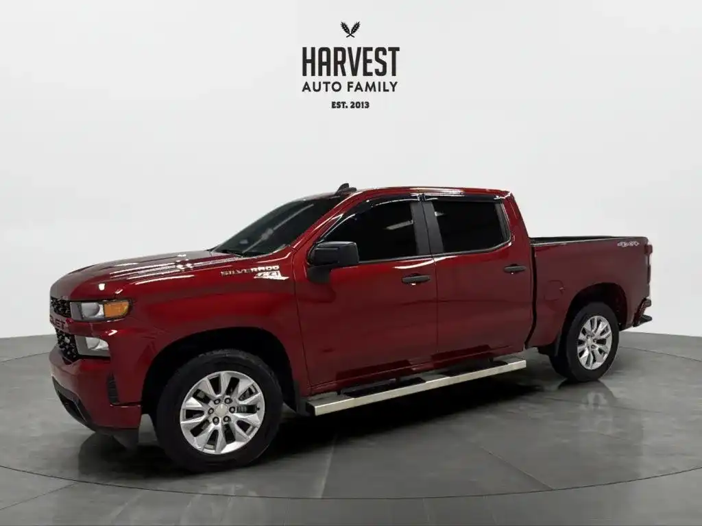 2022 Chevrolet Silverado 1500 Custom 4WD Crew Cab Short Box's photo