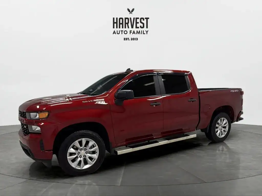 2022 Chevrolet Silverado 1500 Custom 4WD Crew Cab Short Box's photo