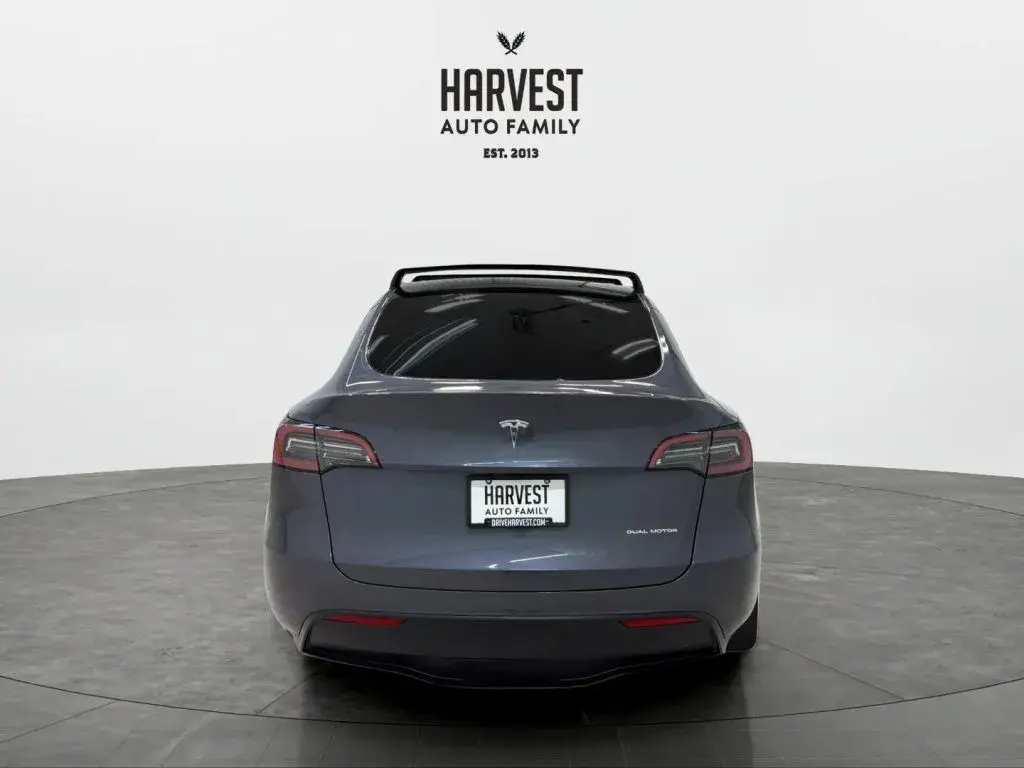 2023 Tesla Model Y Long Range Dual Motor AWD photo 5