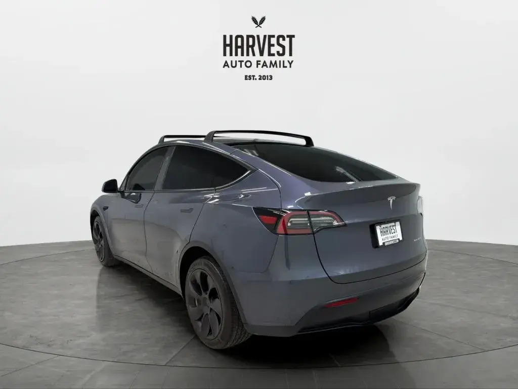 2023 Tesla Model Y Long Range Dual Motor AWD photo 4