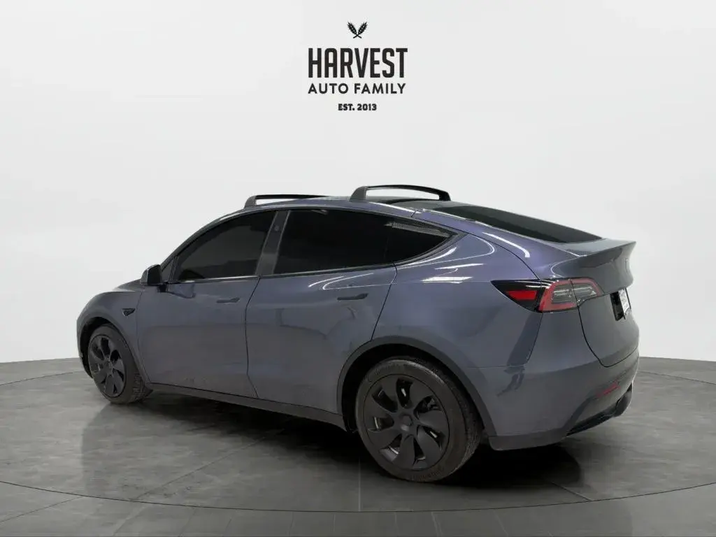 2023 Tesla Model Y Long Range Dual Motor AWD photo 3
