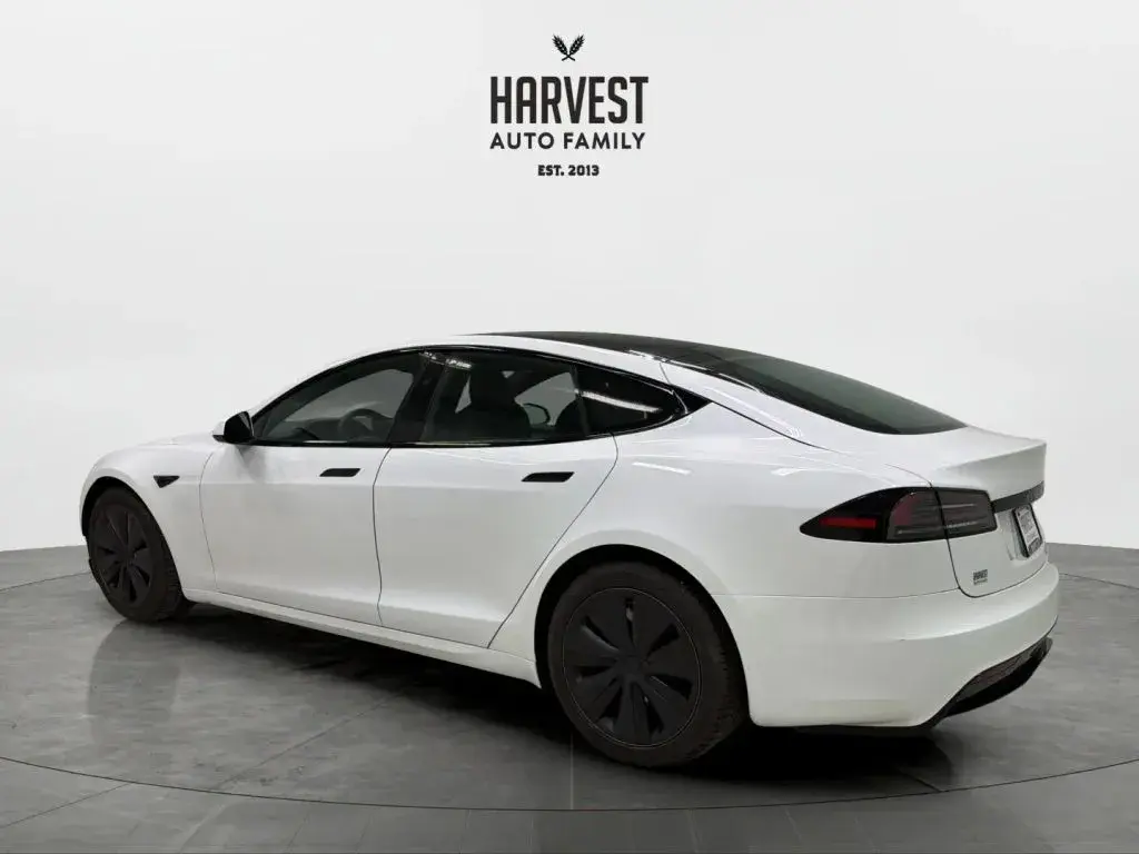 2023 Tesla Model S Base photo 3