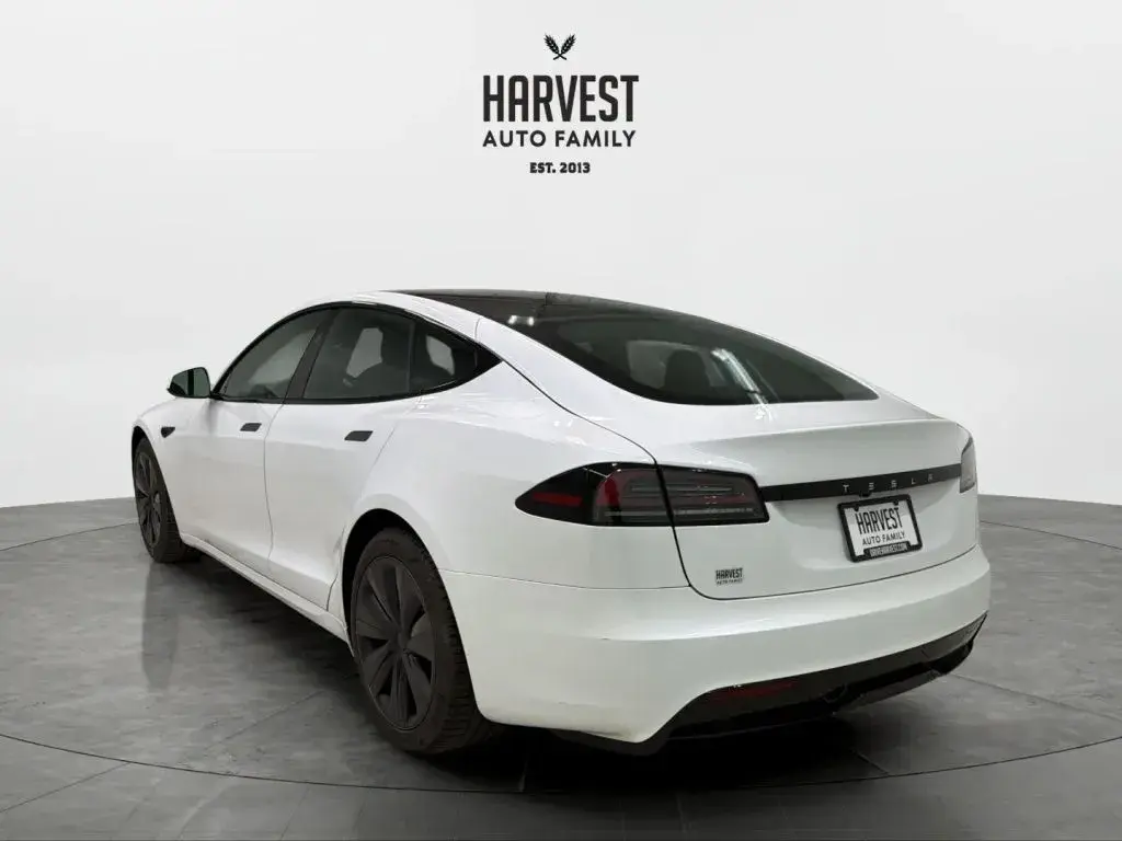 2023 Tesla Model S Base photo 4