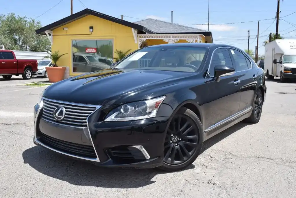 2015 Lexus LS 500 460's photo
