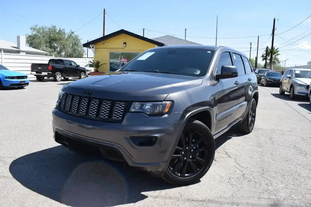 2019 Jeep Grand Cherokee Altitude 4WD's photo