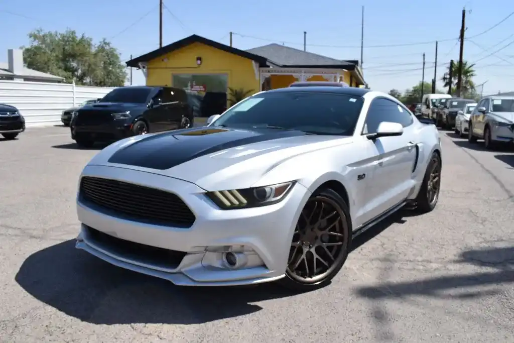 2017 Ford Mustang GT Coupe Premium's photo