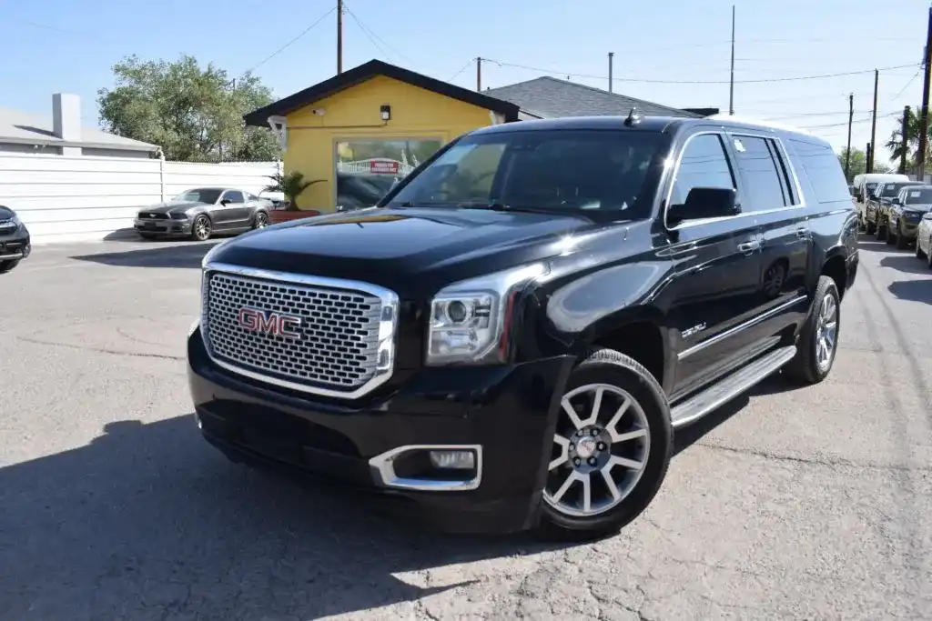 2016 GMC Yukon Denali 2WD's photo