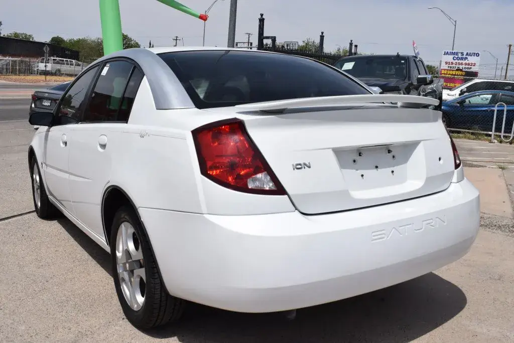 2003 Saturn Ion 3 4AT photo 5