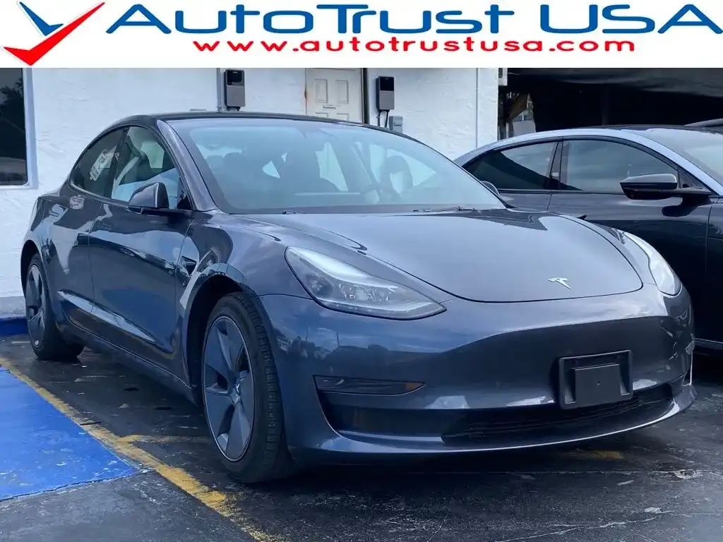 2023 Tesla Model 3 Base's photo