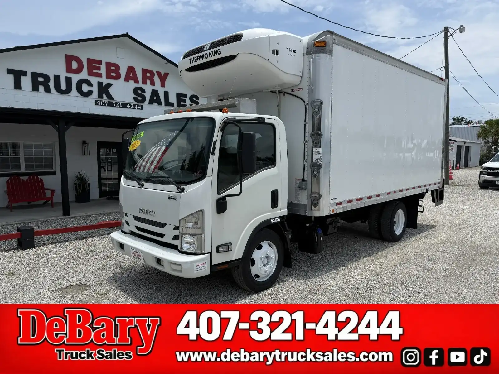2017 Isuzu NPR-XD's photo