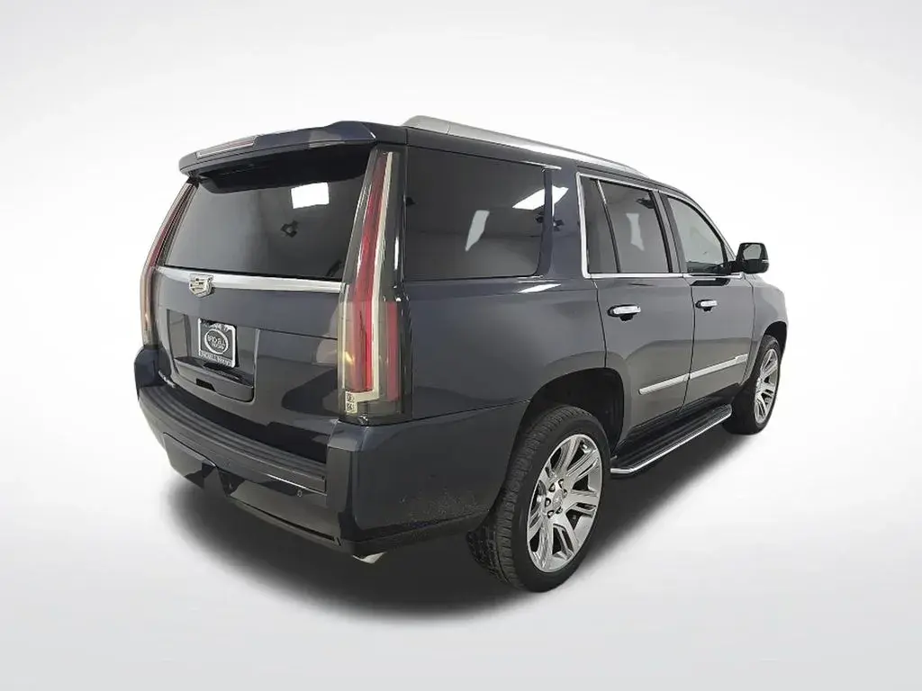 2020 Cadillac Escalade 2WD Luxury photo 3