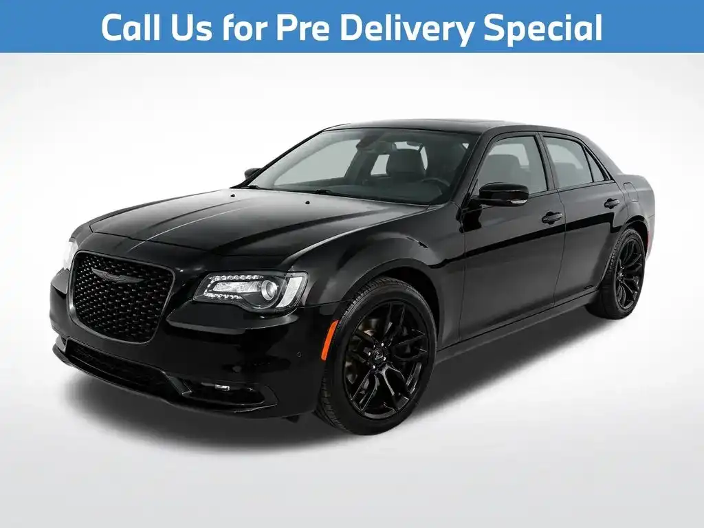 2022 Chrysler 300 S's photo