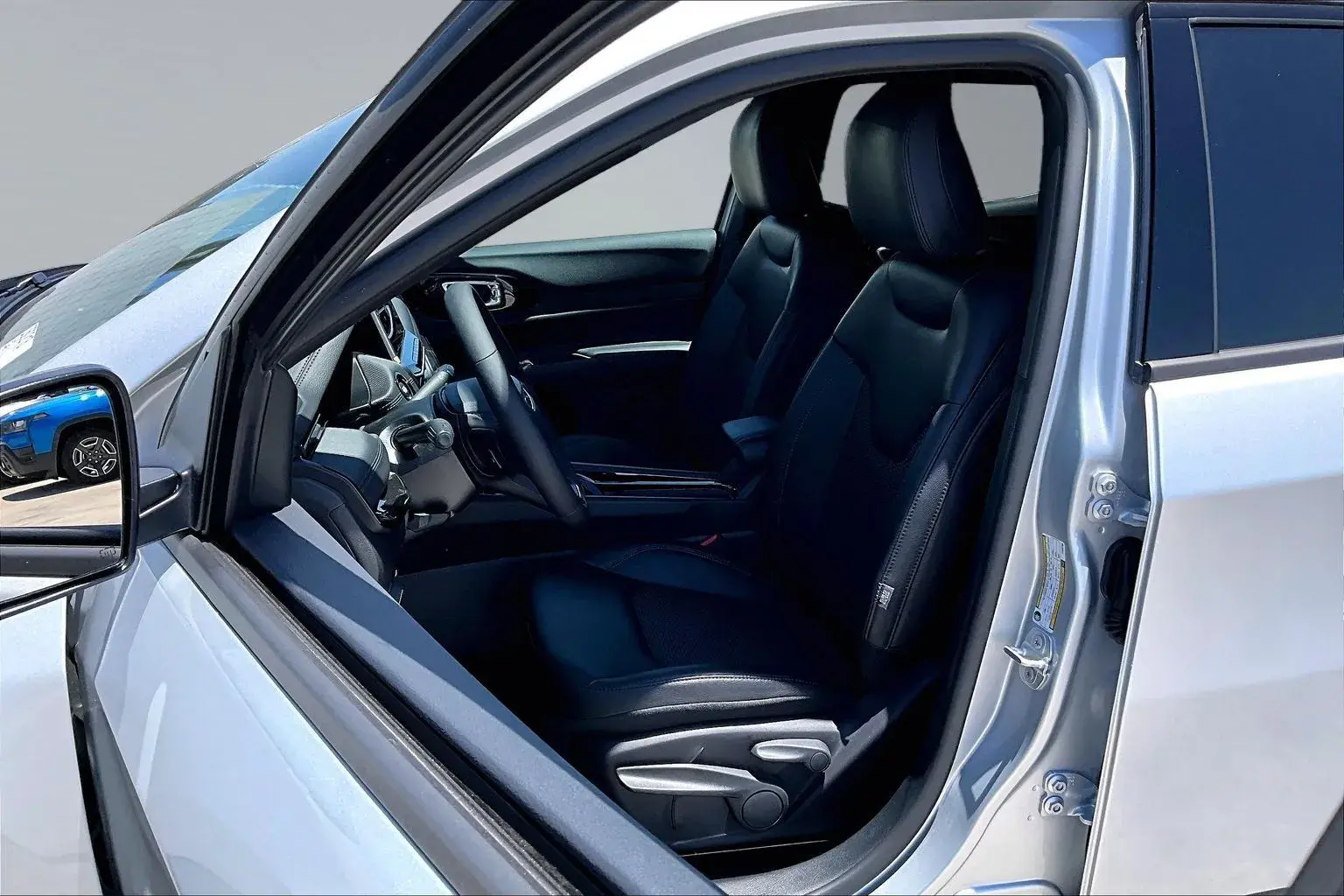 2026 Jeep Compass Altitude 4X4 photo 3