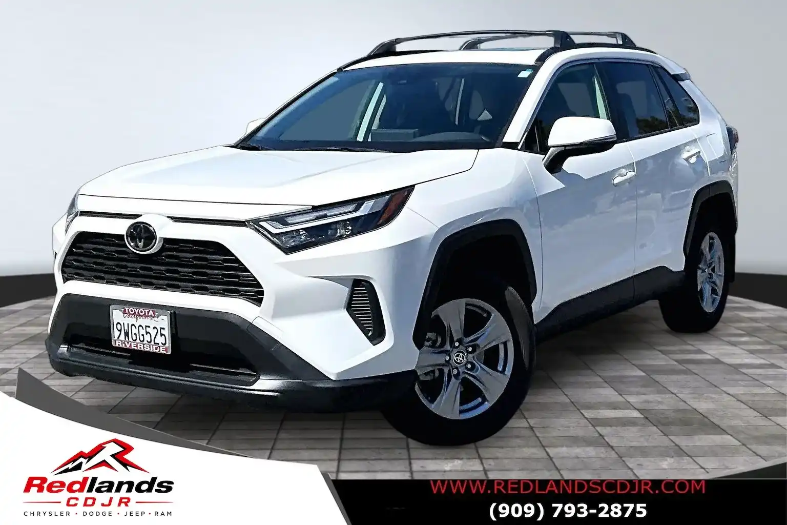 2025 Toyota RAV4 XLE FWD's photo