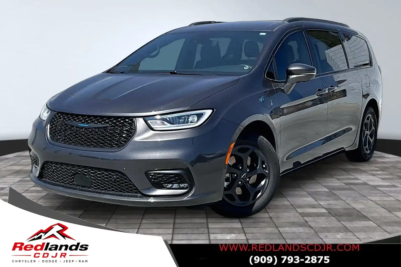 2021 Chrysler Pacifica Hybrid Limited Hybrid's photo