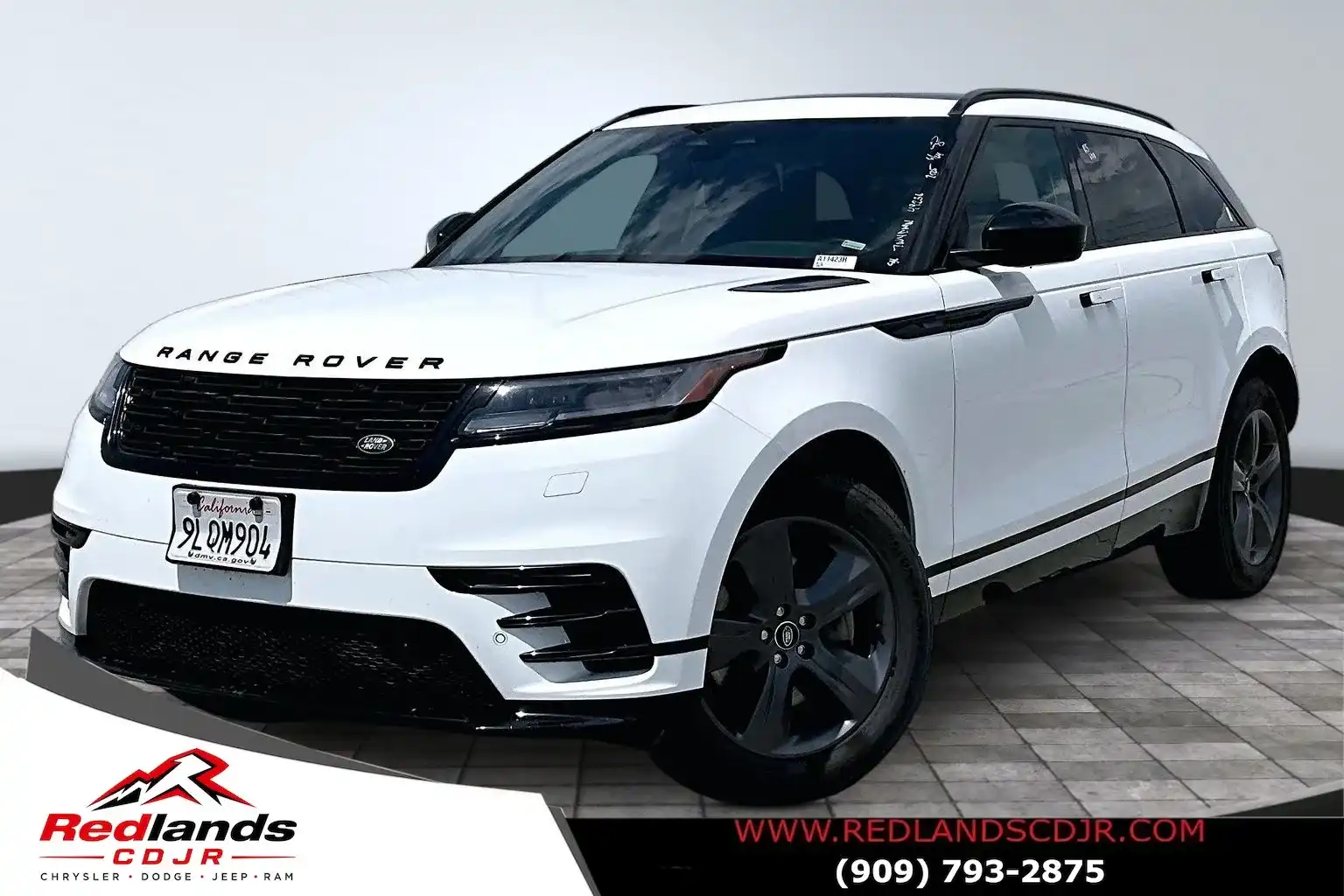 2025 Land Rover Range Rover Velar P250 Dynamic SE's photo