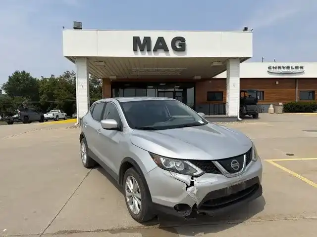 2018 Nissan Rogue Sport S FWD's photo
