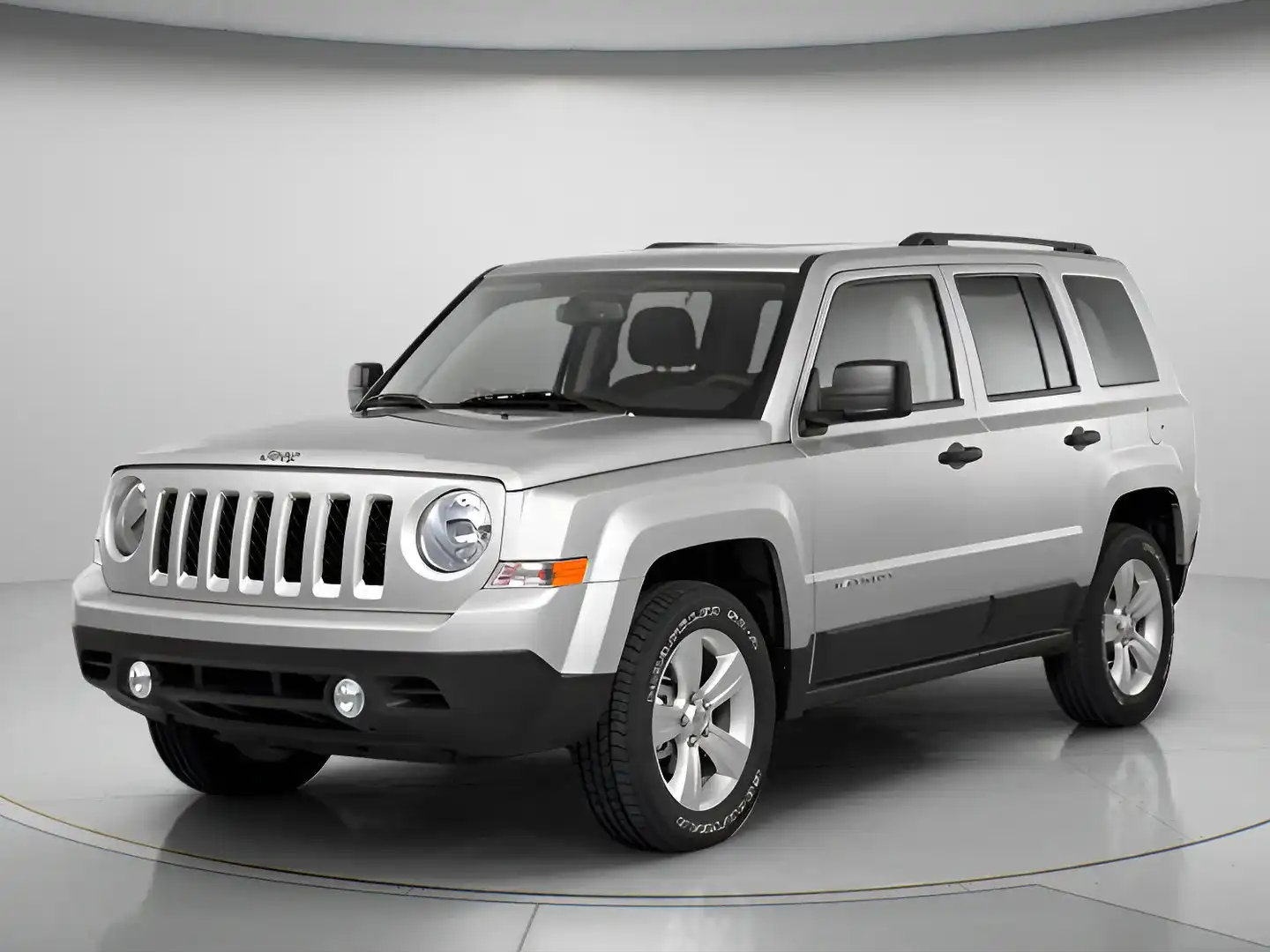 2013 Jeep Patriot Latitude's photo
