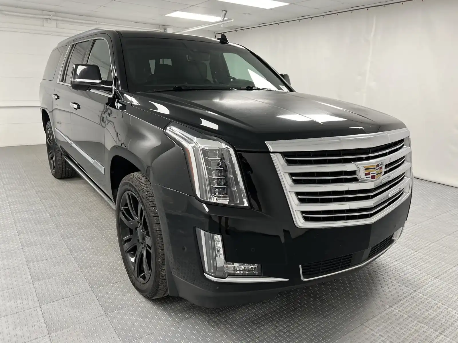 2017 Cadillac Escalade ESV Platinum AWD's photo