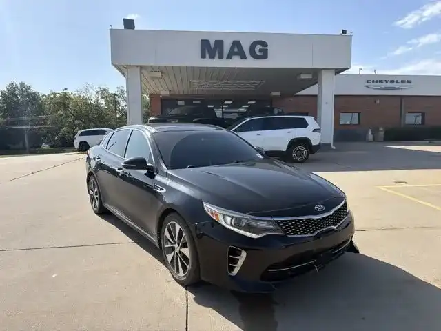 2016 Kia Optima Turbo SXL Auto's photo