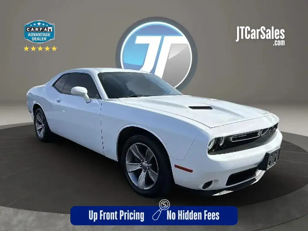 2019 Dodge Challenger SXT Auto photo 1