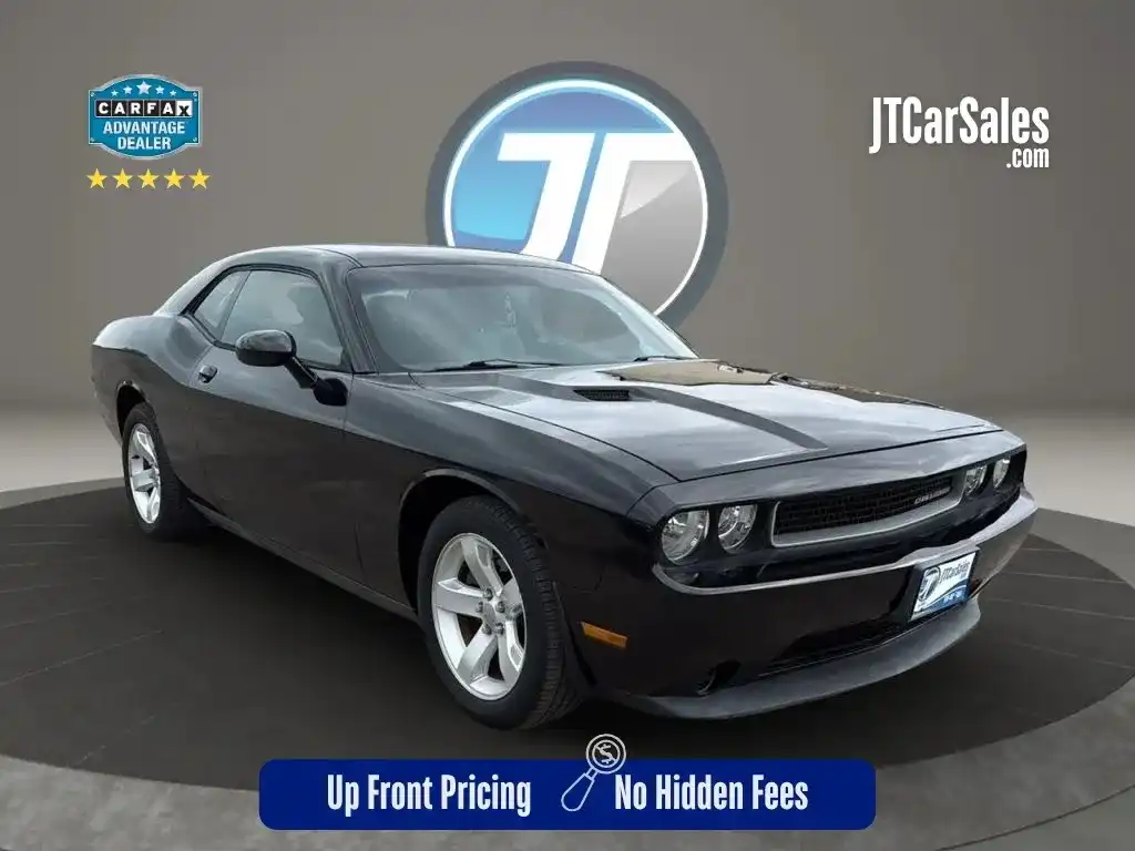 2014 Dodge Challenger SXT's photo