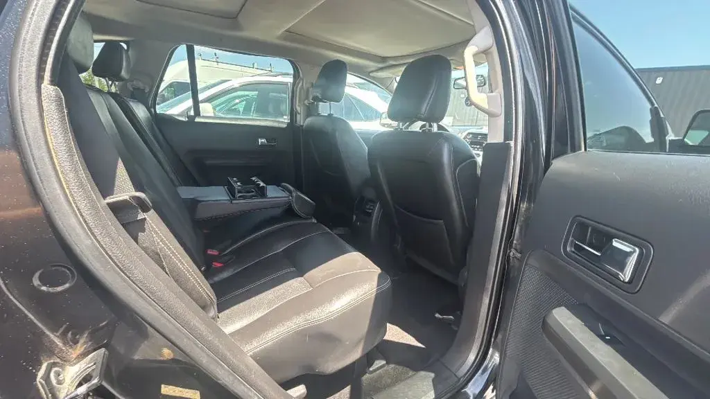 2010 Ford Edge SEL photo 5