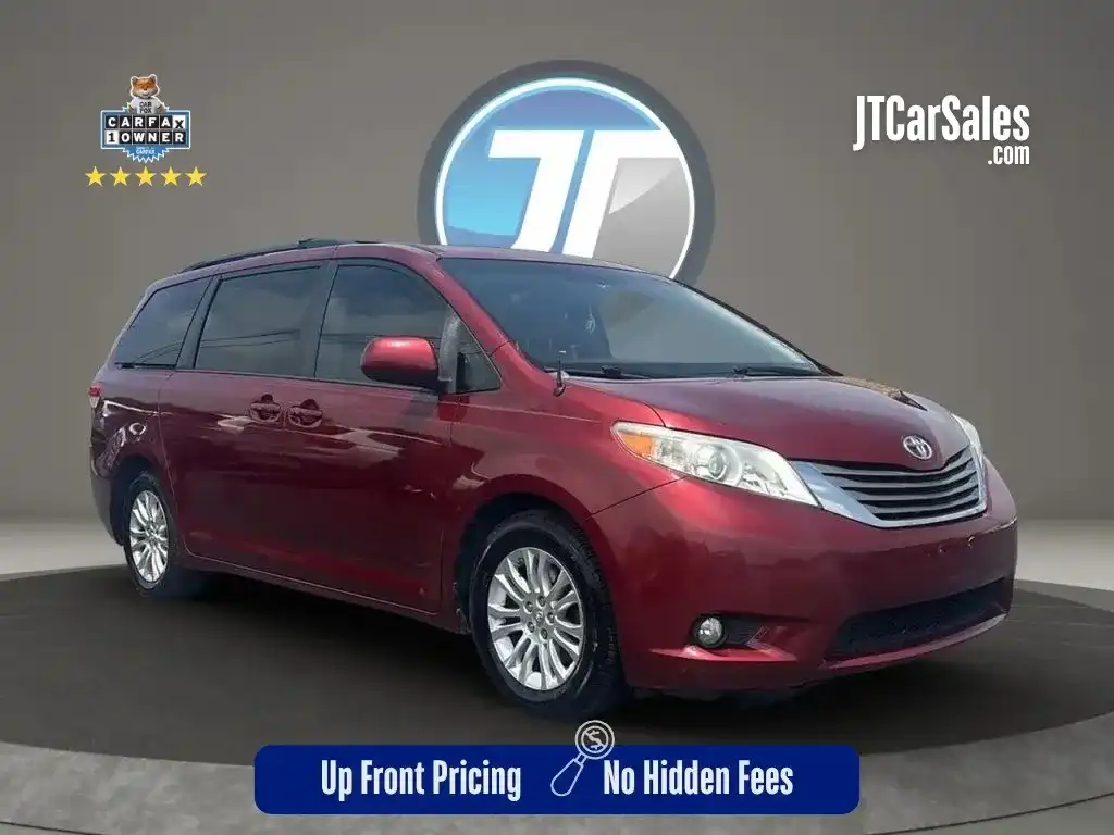 2011 Toyota Sienna XLE V6 7-Passenger Access Seat's photo