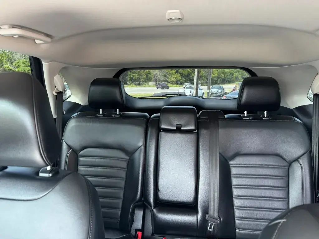 2018 Ford Edge SEL photo 4