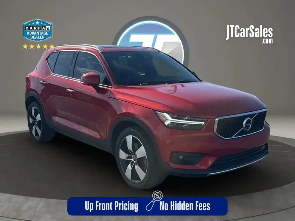 2019 Volvo XC40 T5 Momentum AWD's photo