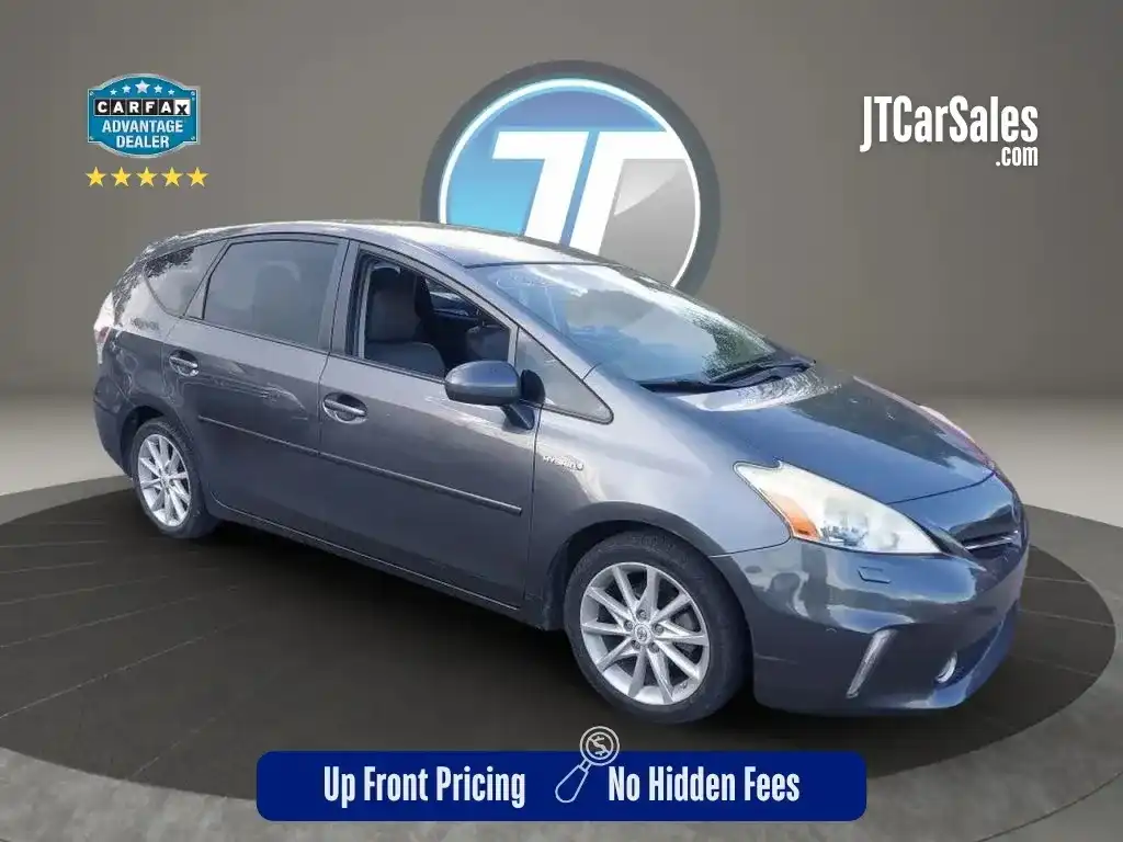 2012 Toyota Prius v Five's photo