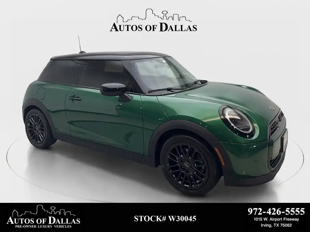 2025 MINI Hardtop Cooper S Signature's photo