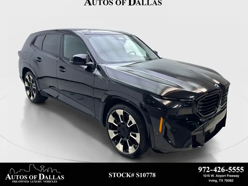 2023 BMW XM Base's photo