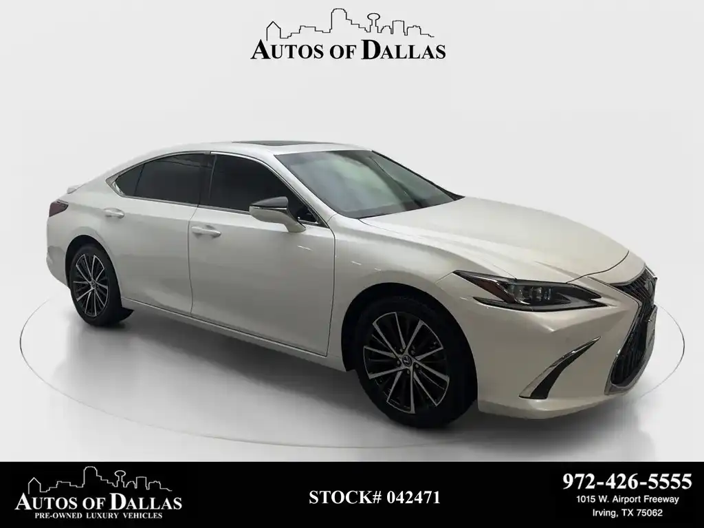 2024 Lexus ES 300h 300h's photo